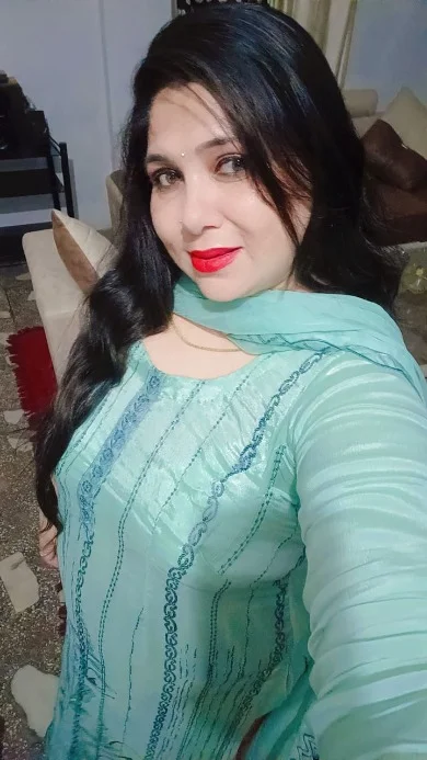 Housewife Escorts Service In Prayagraj With Curvy Bhabi