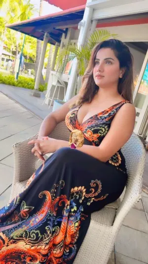 Mapusa Female Escort offering top services with experienced girls