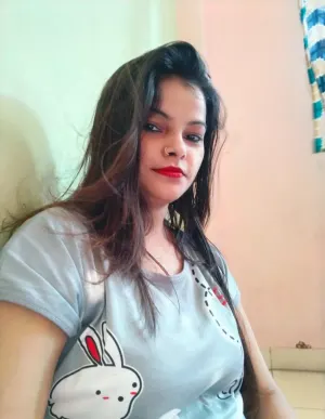 A hot escort call girl who can be your bed partner