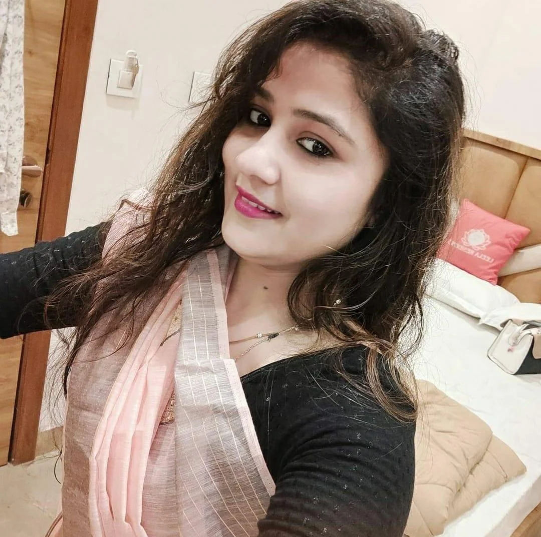 A 27-year-old Sexy Beauty Gfe escort girl for your group