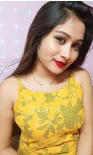Young hottie available at affordable price in Candolim