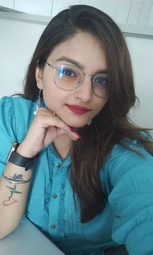 A university student providing escort service with cheap rate